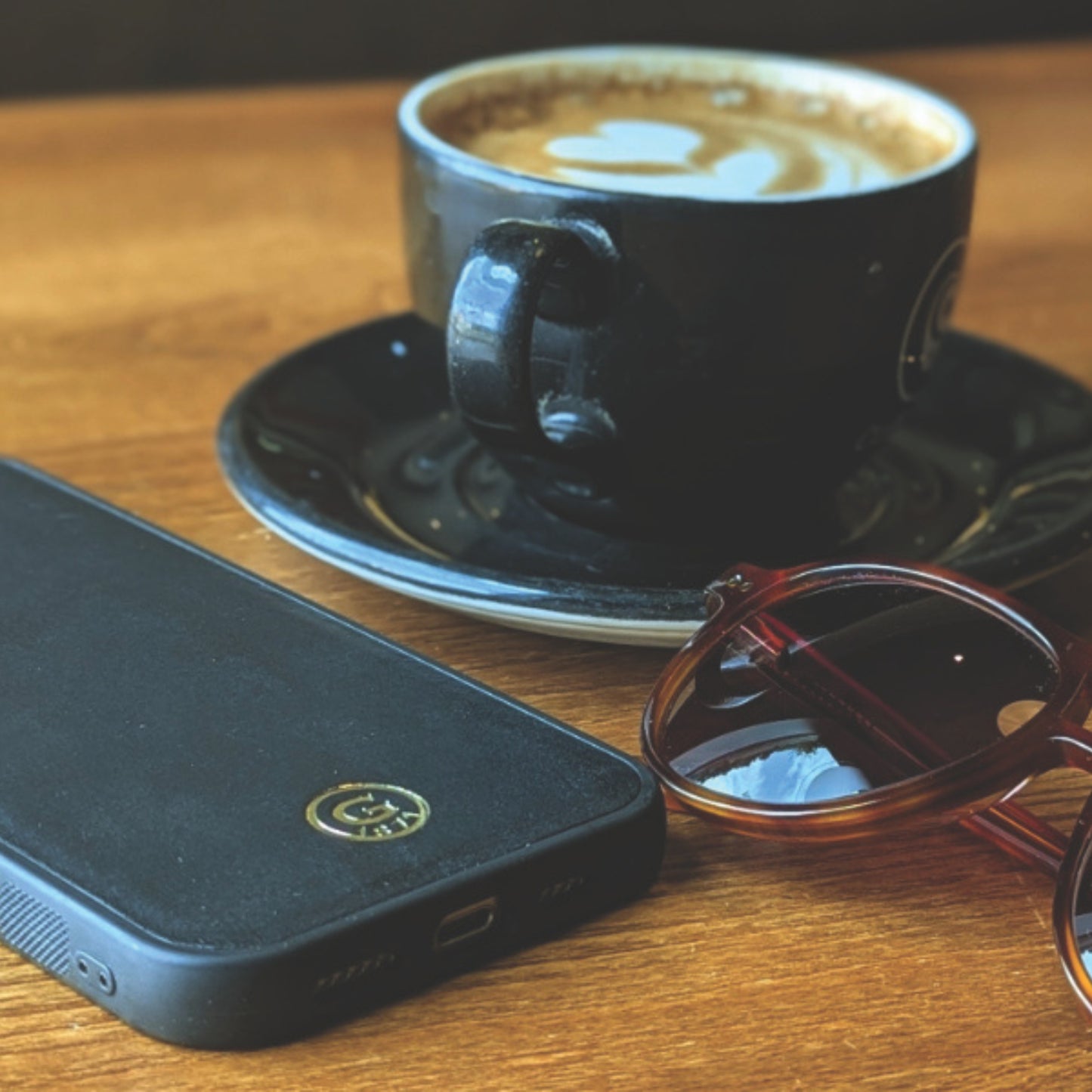 Apple iPhone 16 Pro Max Leather Case