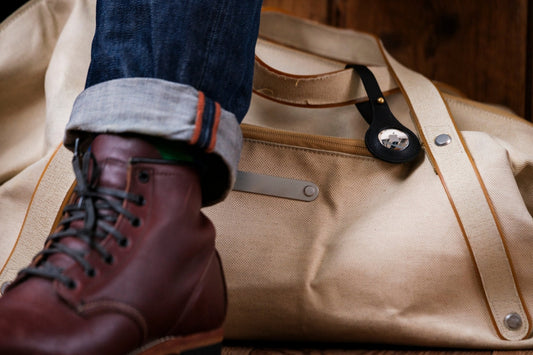 Choosing the best leather Apple AirTag case for luggage